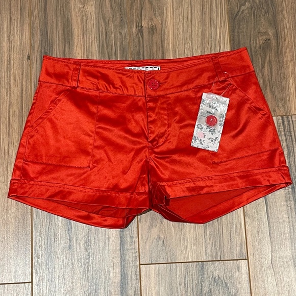Ash & Emee Coral Shiny Shorts.  Size 9/L. NWT! - Picture 1 of 4